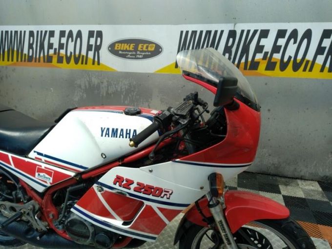 YAMAHA RZ 250 R 4