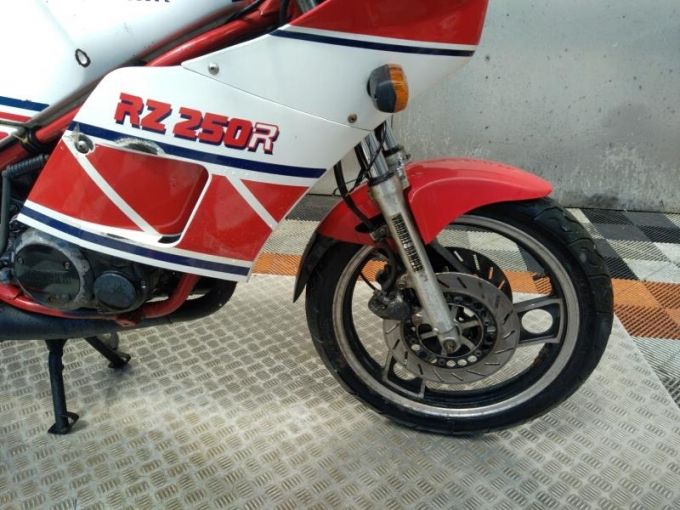 YAMAHA RZ 250 R 4