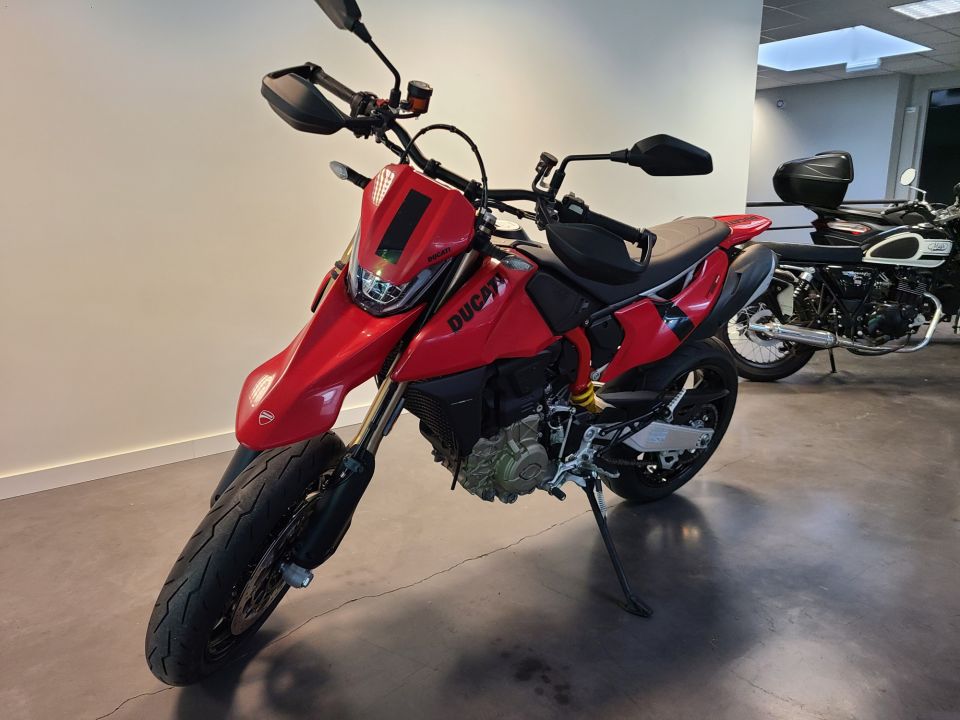 DUCATI HYPERMOTARD 4