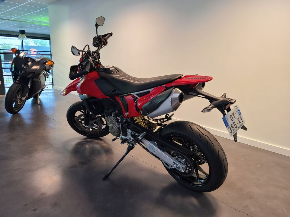 DUCATI HYPERMOTARD 4