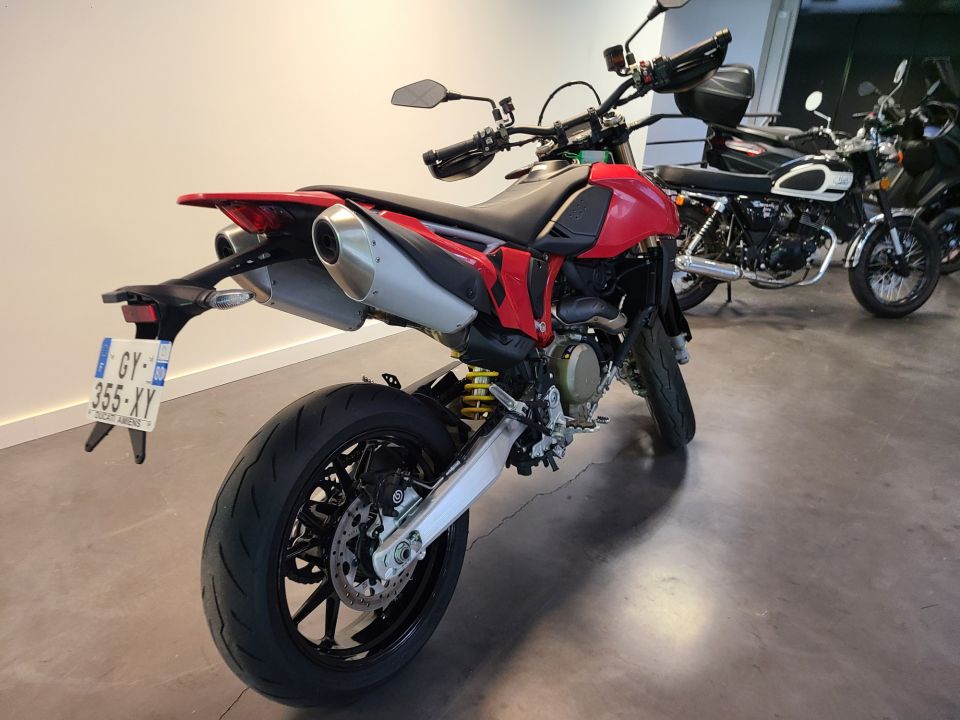 DUCATI HYPERMOTARD 4