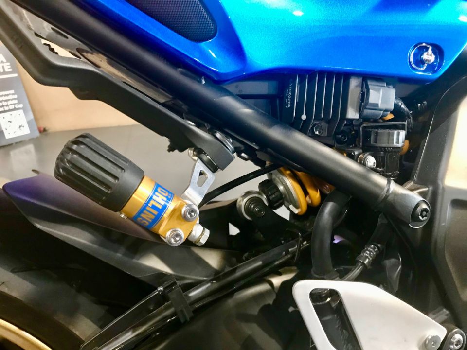 YAMAHA XSR 900 ABS 4