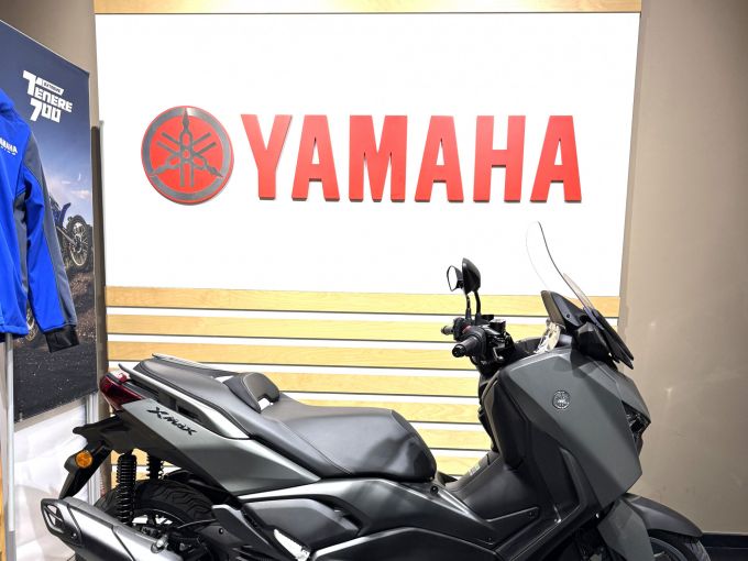YAMAHA XMAX 125 4