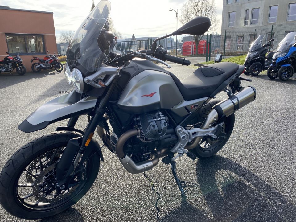 MOTO GUZZI V 85 STRADA 4