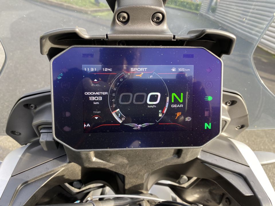 MOTO GUZZI V 85 STRADA 4