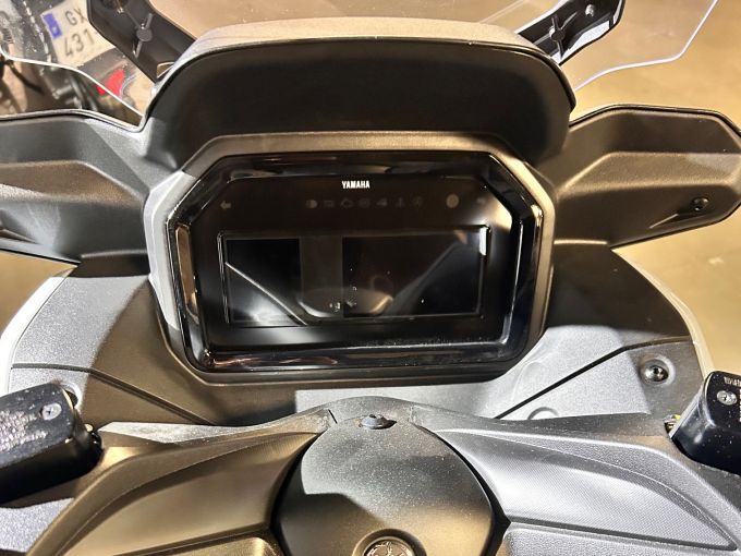 YAMAHA XMAX 125 TECH MAX 4
