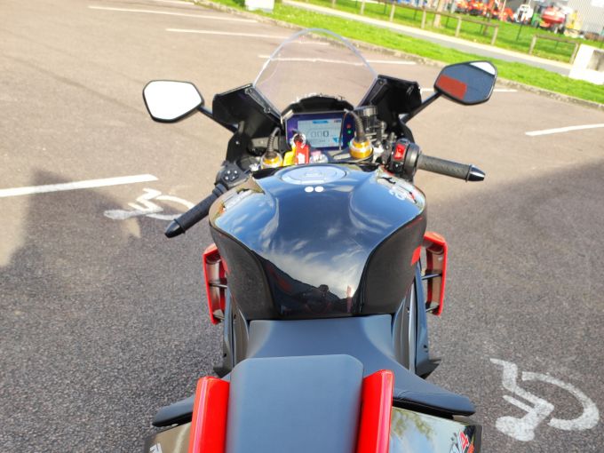 APRILIA RSV4 1100 FACTORY 4