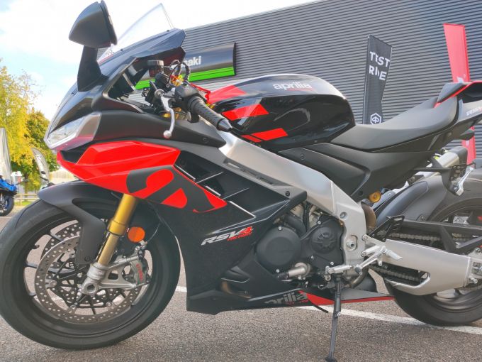 APRILIA RSV4 1100 FACTORY 4
