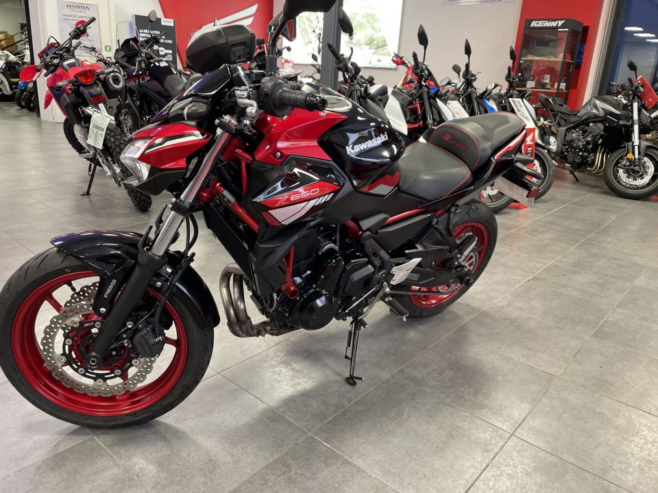 KAWASAKI Z 650 (47.5CV) 4