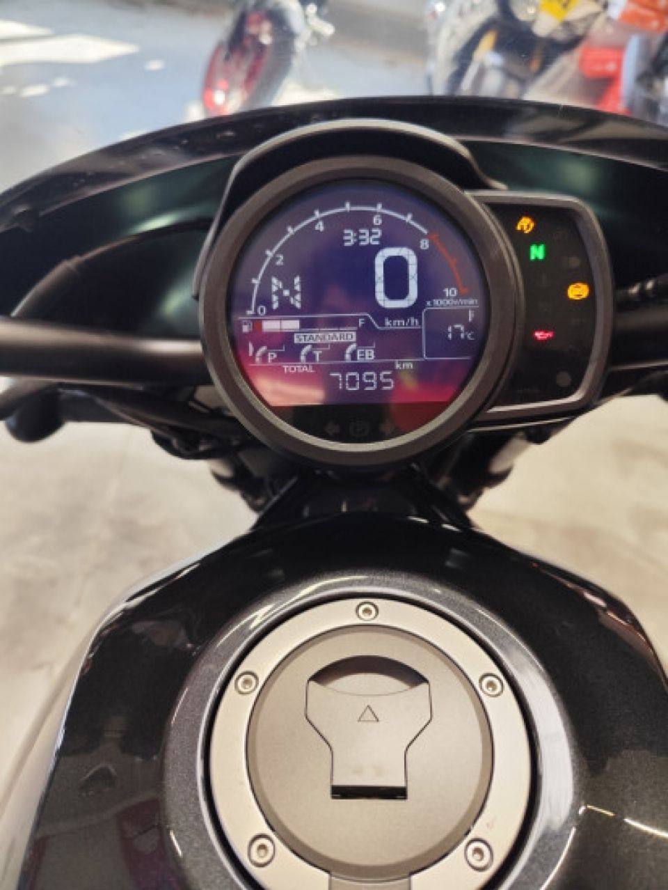 HONDA CMX1100 Rebel DCT 4