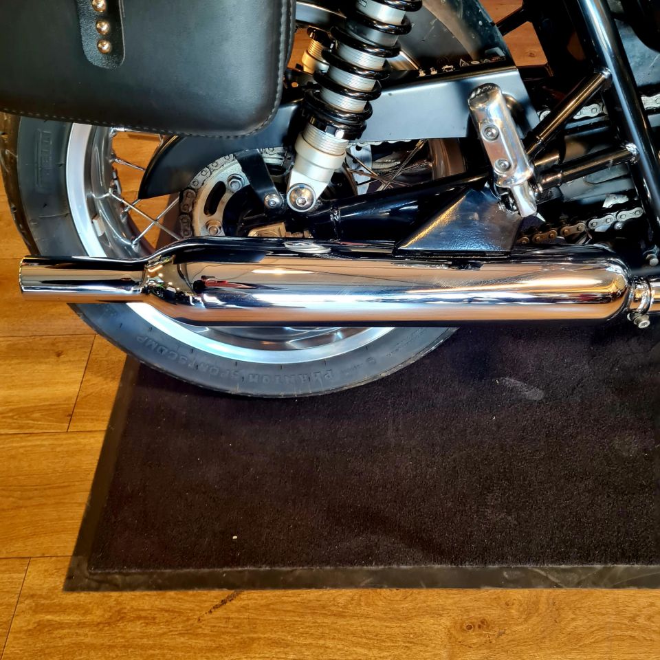 TRIUMPH BONNEVILLE T120 4