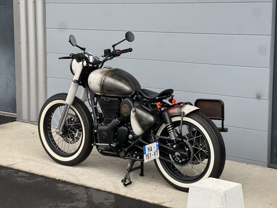 ROYAL ENFIELD CLASSIC 4