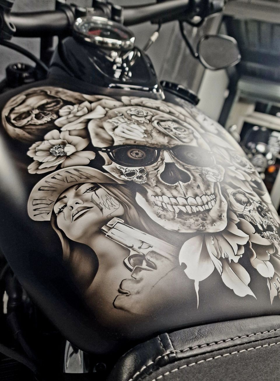 HARLEY-DAVIDSON SOFTAIL FAT BOB 1868 4