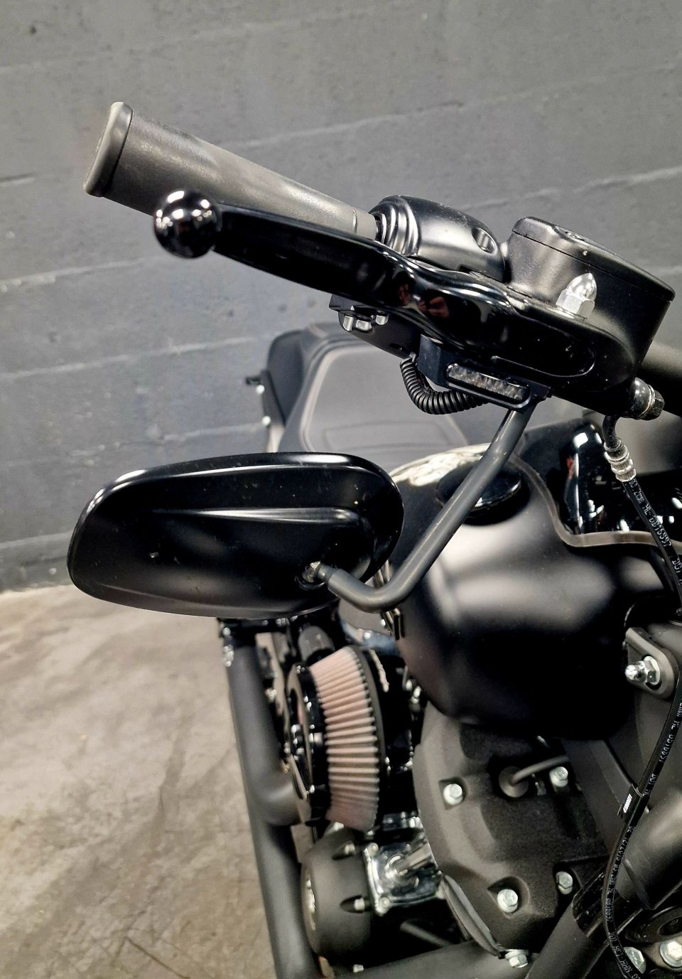 HARLEY-DAVIDSON SOFTAIL FAT BOB 1868 4