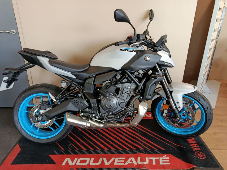 YAMAHA MT-07 Y-AMT 4