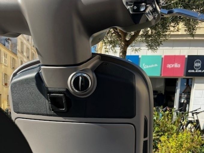 VESPA GTS SUPERTECH 4