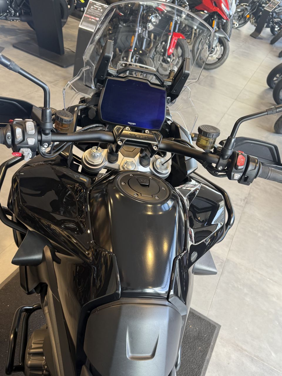 TRIUMPH TIGER 1200 GT PRO 4