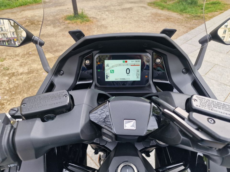 HONDA NSS FORZA 750 4