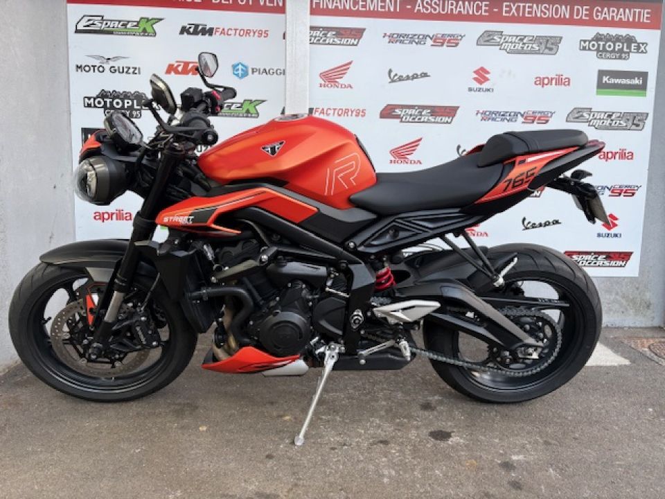 TRIUMPH STREET TRIPLE R 765 A2 4