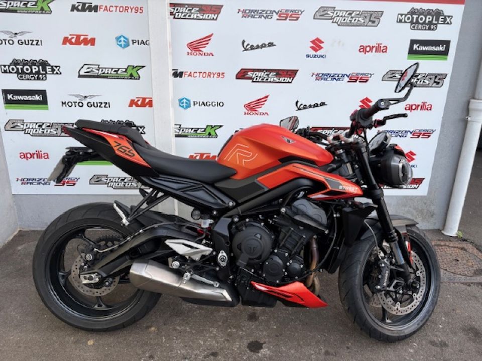 TRIUMPH STREET TRIPLE R 765 A2 4