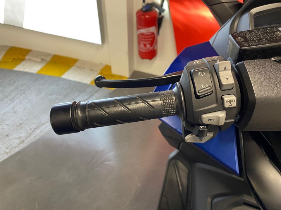 HONDA NSS FORZA 125 4