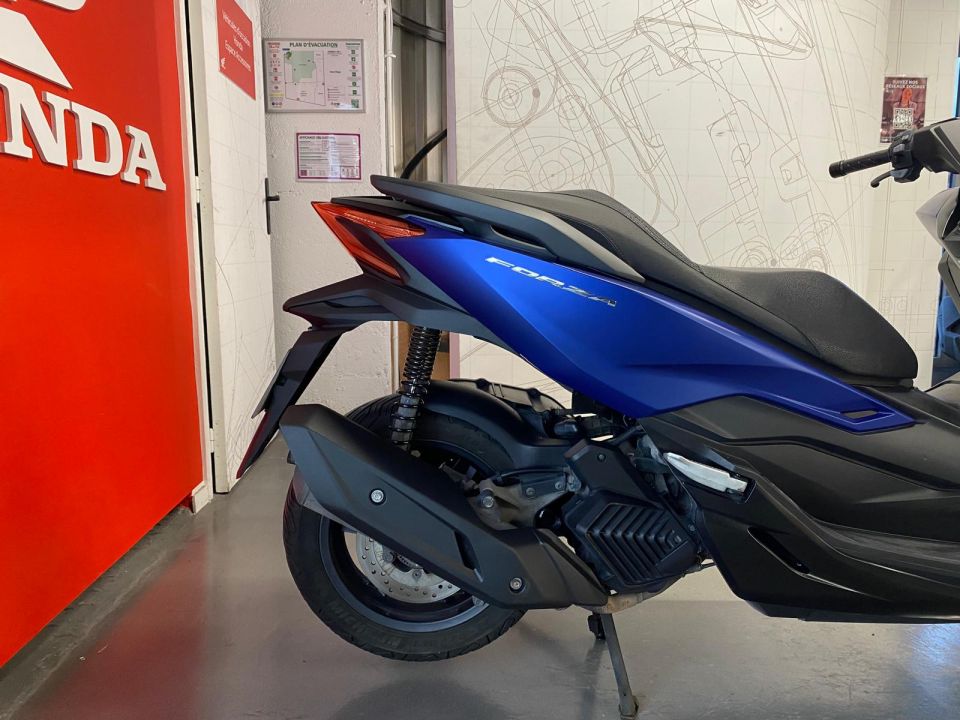 HONDA NSS FORZA 125 4