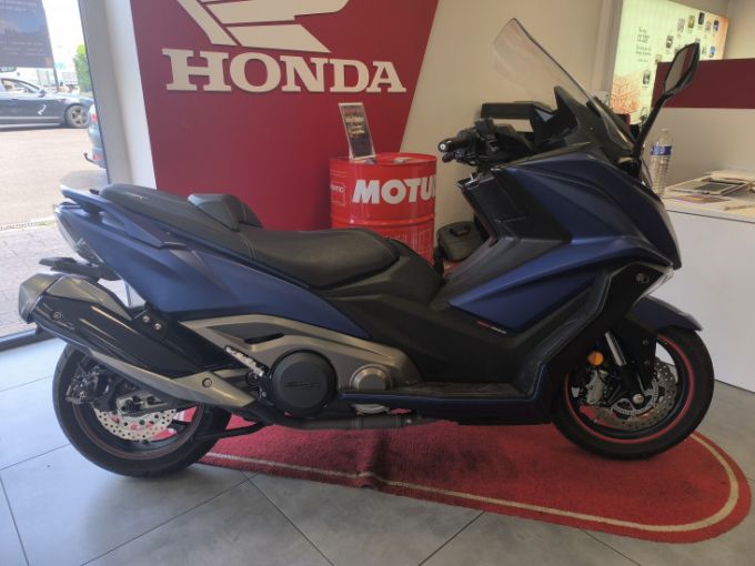 KYMCO AK 550 4