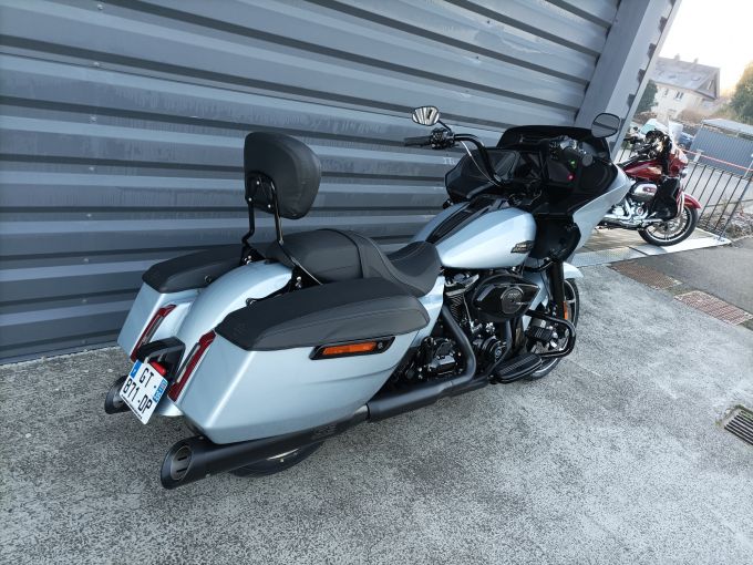 HARLEY-DAVIDSON TOURING ROAD GLIDE 1923 4