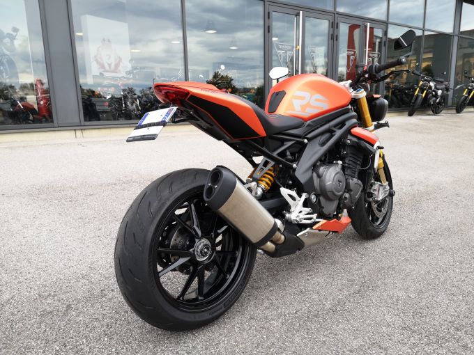 TRIUMPH SPEED TRIPLE 1200 RS 4