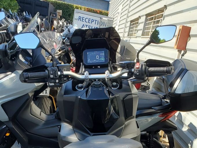 HONDA X-ADV 4