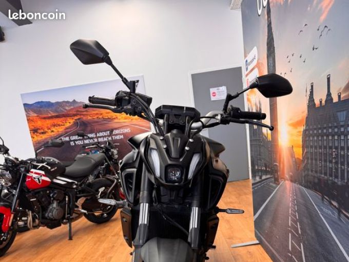 YAMAHA MT-07 (47.5CV) 4