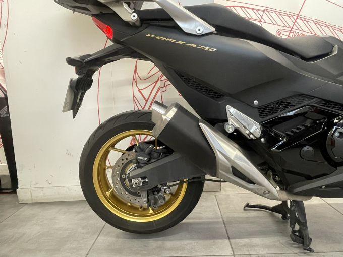 HONDA NSS FORZA 750 4