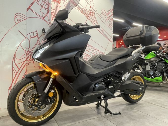 HONDA NSS FORZA 750 4