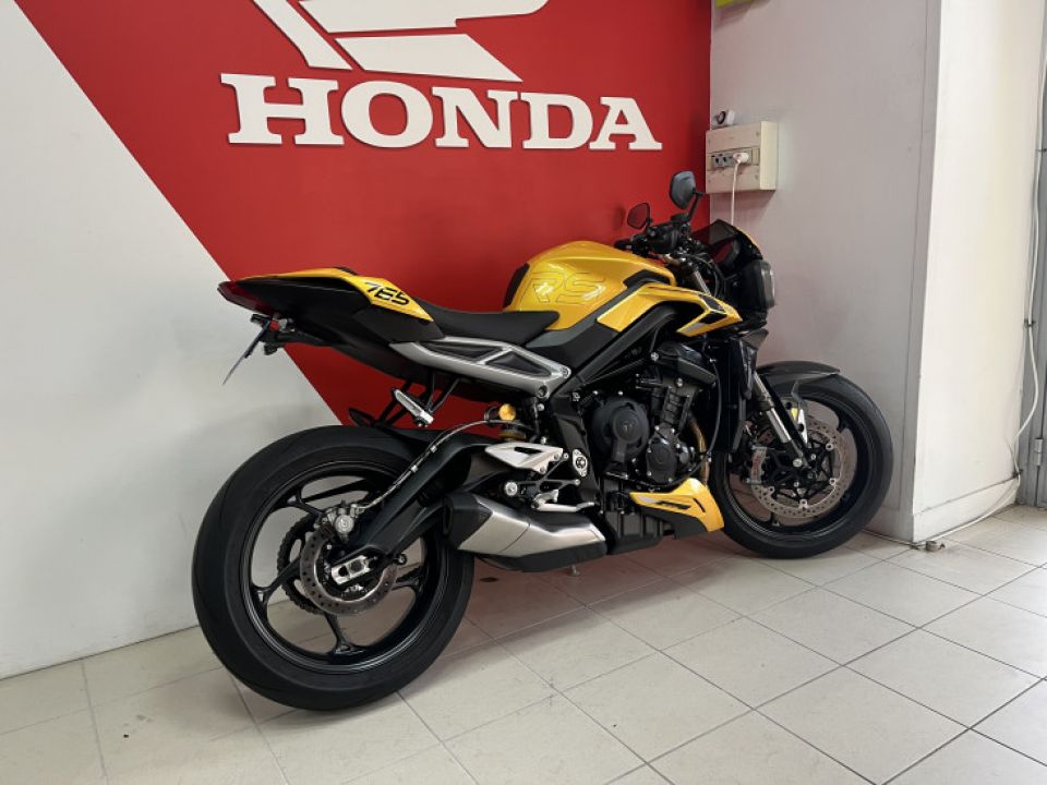 TRIUMPH STREET TRIPLE 765 RS 4