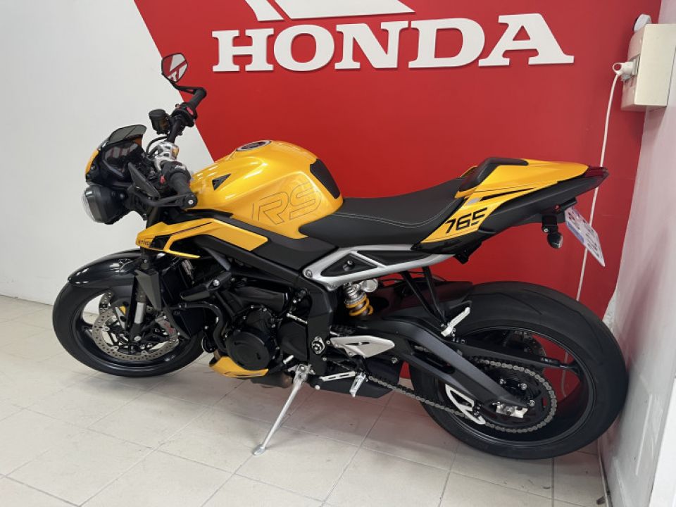 TRIUMPH STREET TRIPLE 765 RS 4