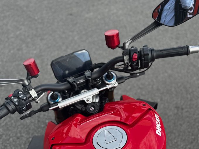 DUCATI STREETFIGHTER V4S 4
