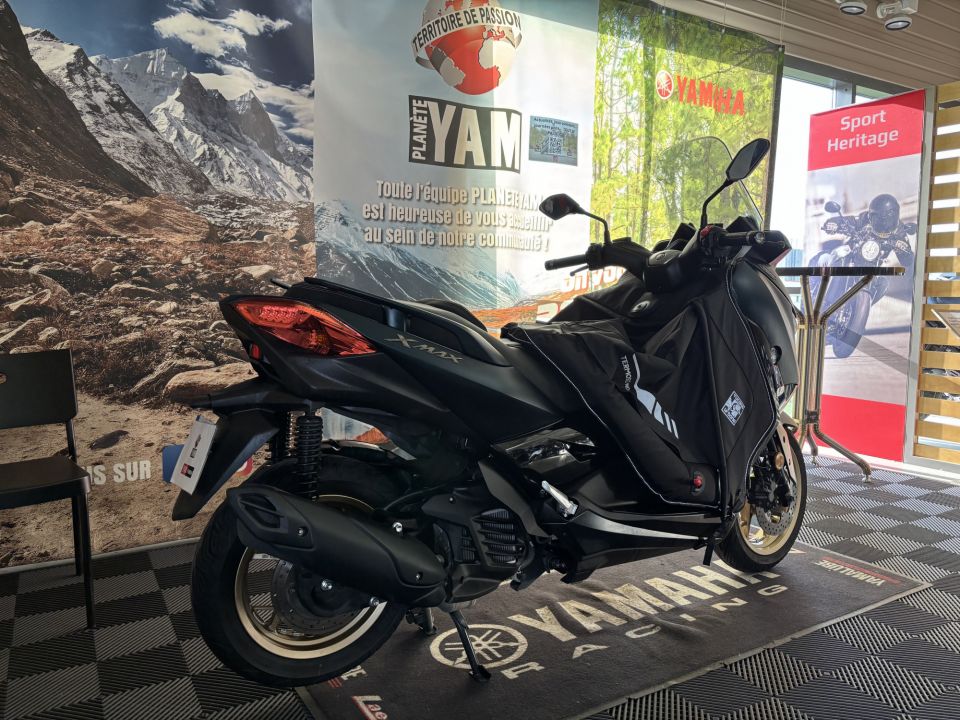 YAMAHA XMAX 125 TECH MAX 4
