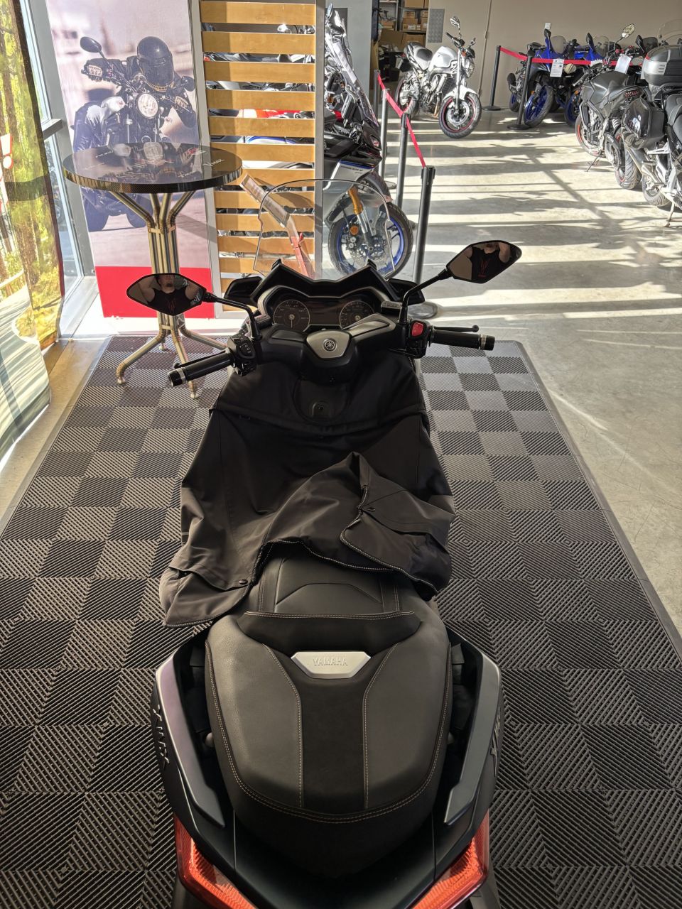 YAMAHA XMAX 125 TECH MAX 4