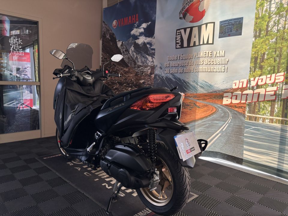 YAMAHA XMAX 125 TECH MAX 4