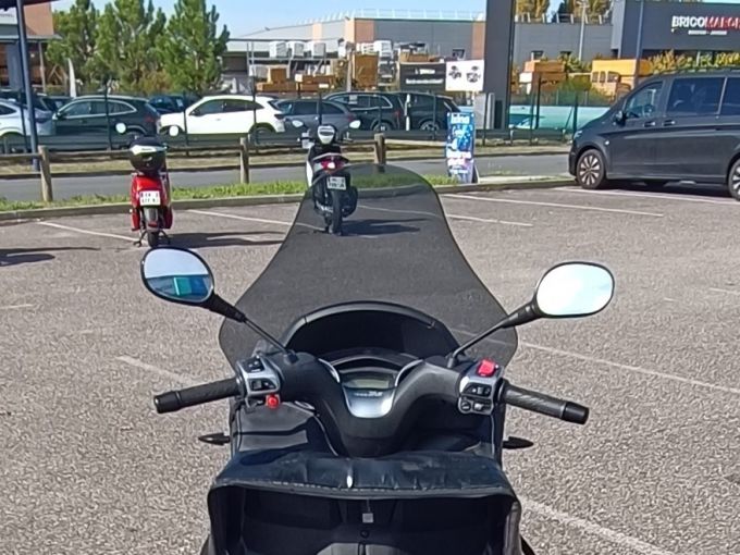 PIAGGIO MP3 500LT BUSINESS 4