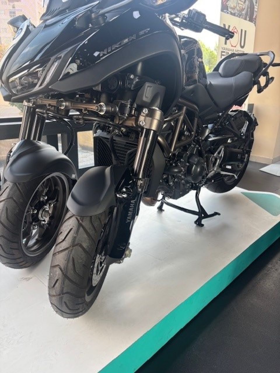 YAMAHA NIKEN 850 GT 4