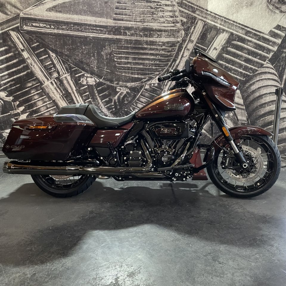 HARLEY-DAVIDSON TOURING STREET GLIDE 1977 CVO  4