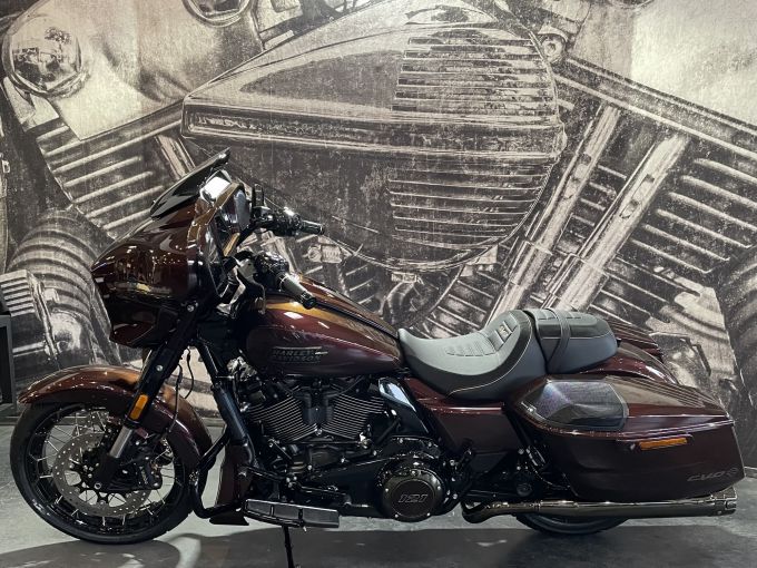 HARLEY-DAVIDSON TOURING STREET GLIDE 1977 CVO  4
