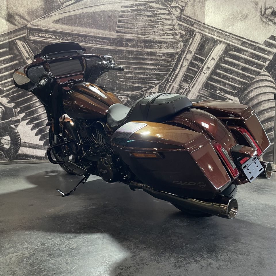 HARLEY-DAVIDSON TOURING STREET GLIDE 1977 CVO  4