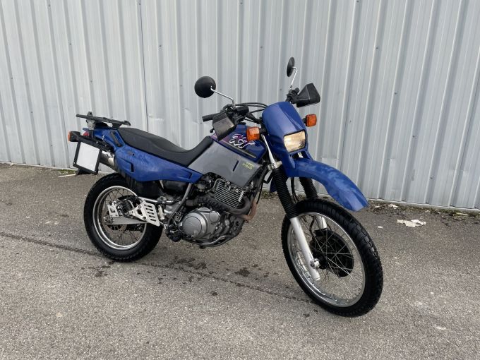 YAMAHA XTE 4