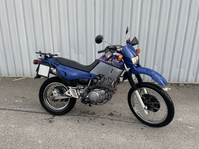 YAMAHA XTE 4