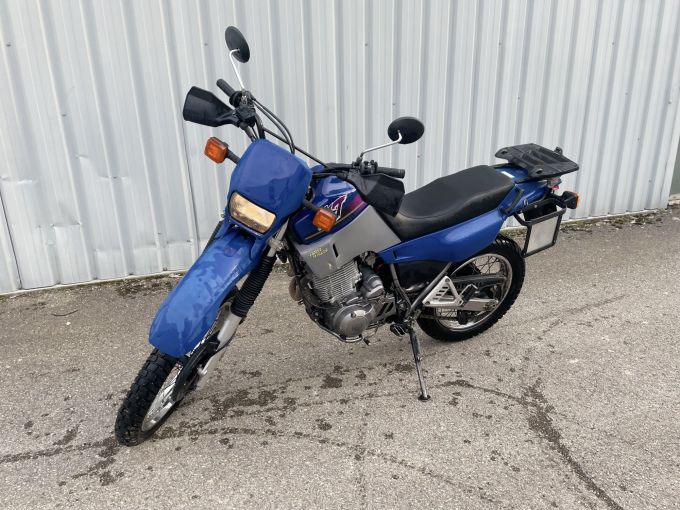 YAMAHA XTE 4