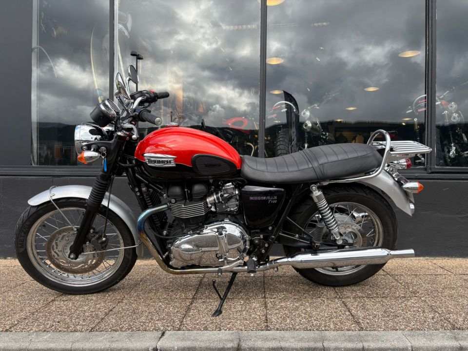 TRIUMPH BONNEVILLE 865 T100 4