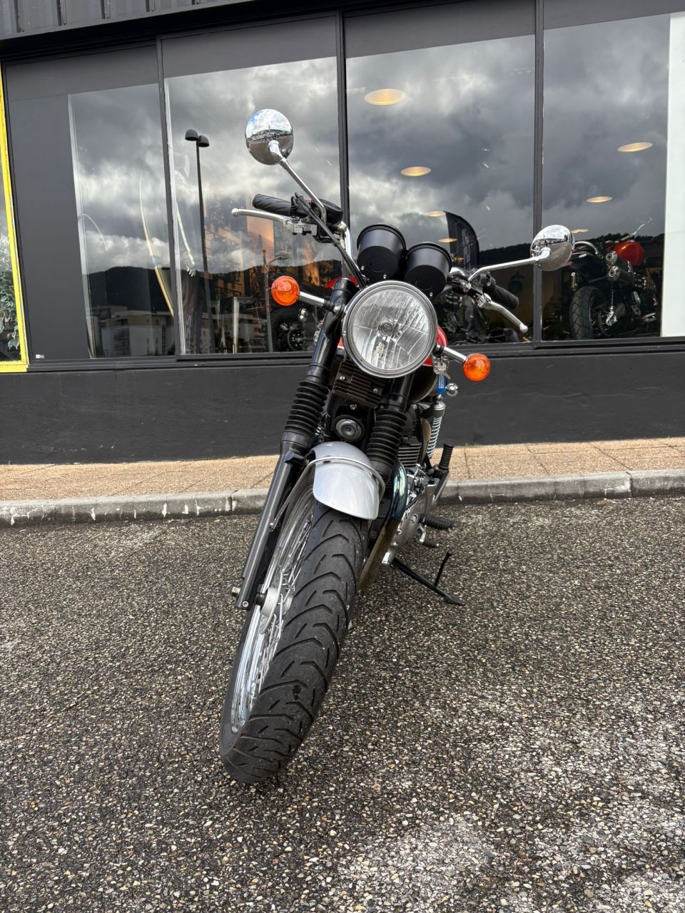 TRIUMPH BONNEVILLE 865 T100 4
