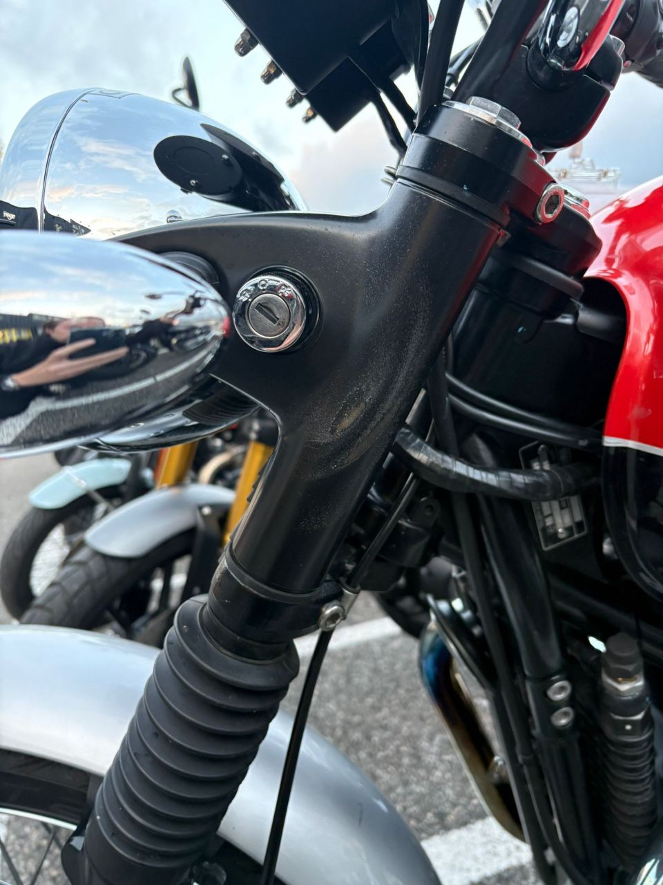 TRIUMPH BONNEVILLE 865 T100 4